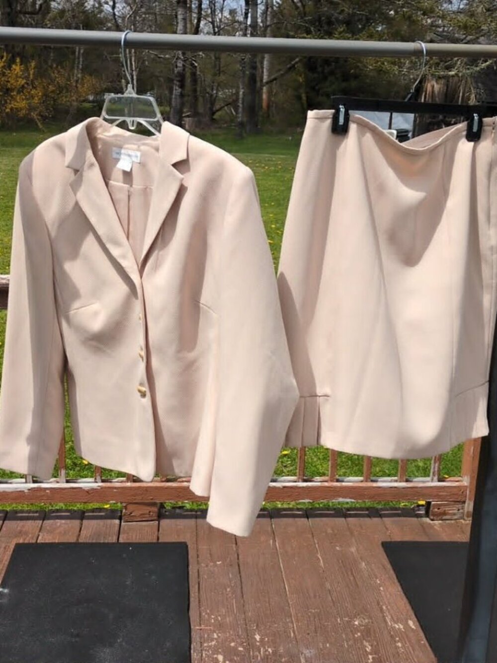 Worthington Skirt Suit Size 14 Blazer Side Zip Skirt Side Pleated Hem Textured